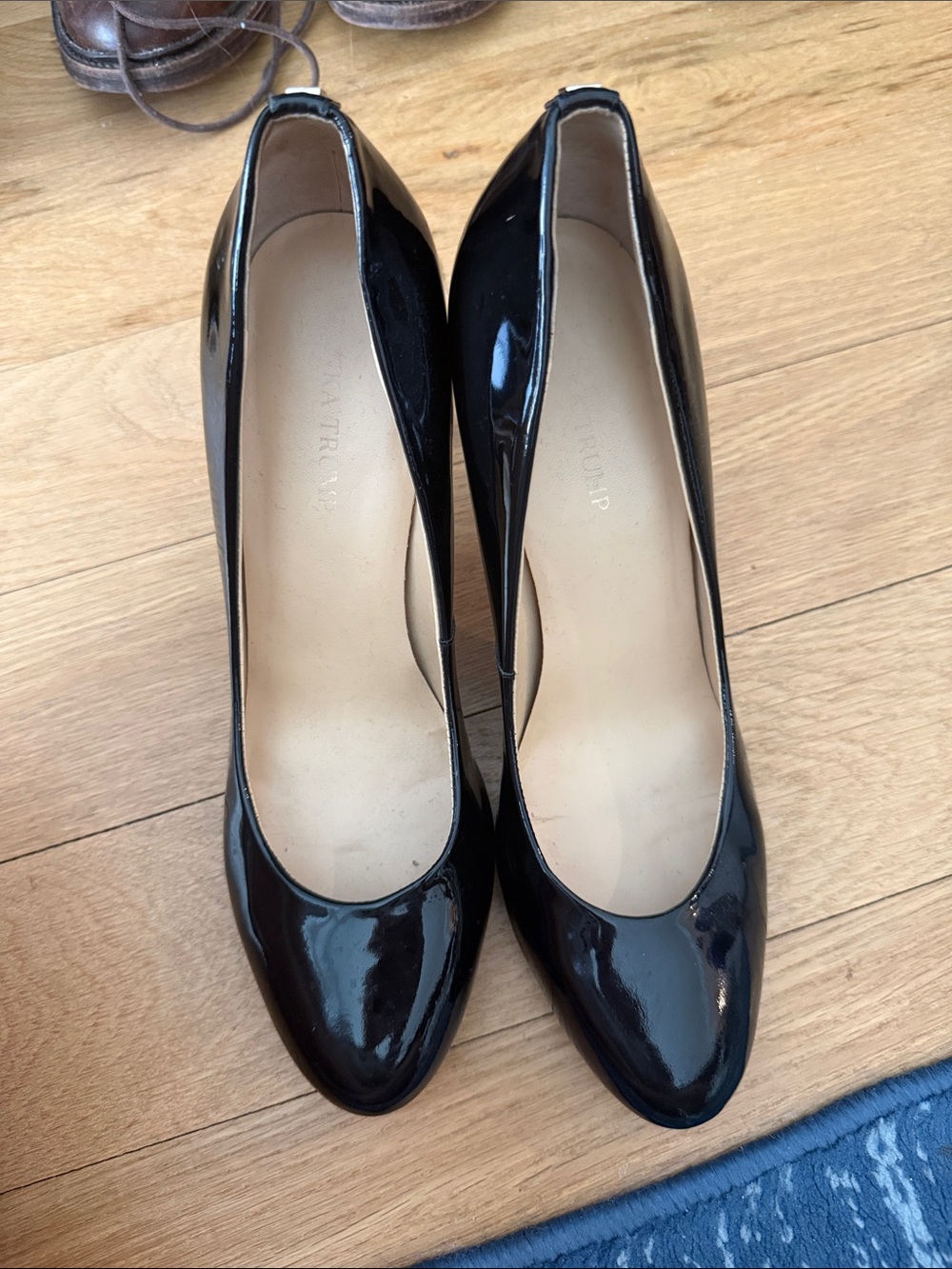 Ivanka Trump Janie Black Patent Leather Pointed Toe Pumps